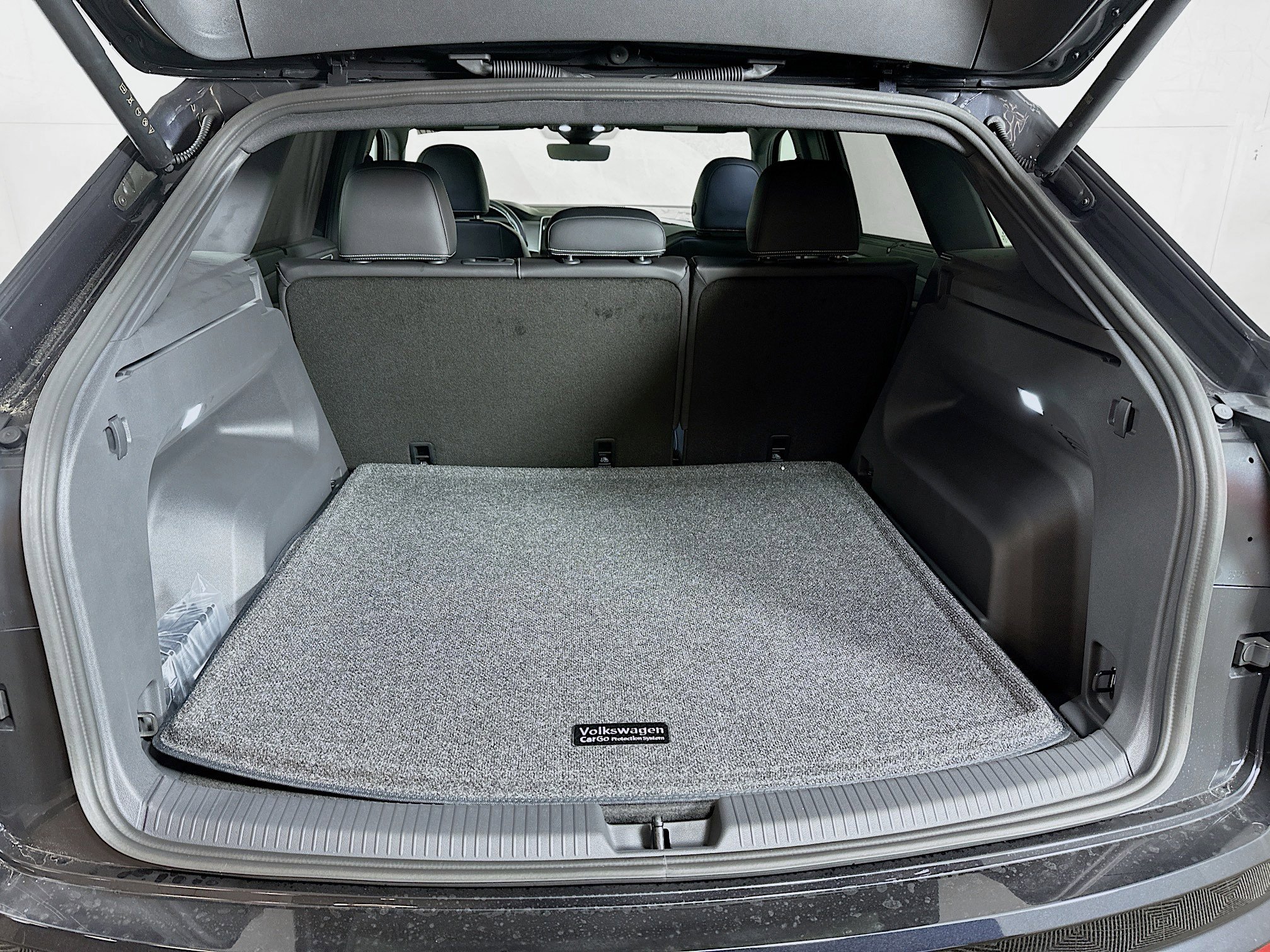 New 2026 Volkswagen Atlas Cross Sport SE image 24