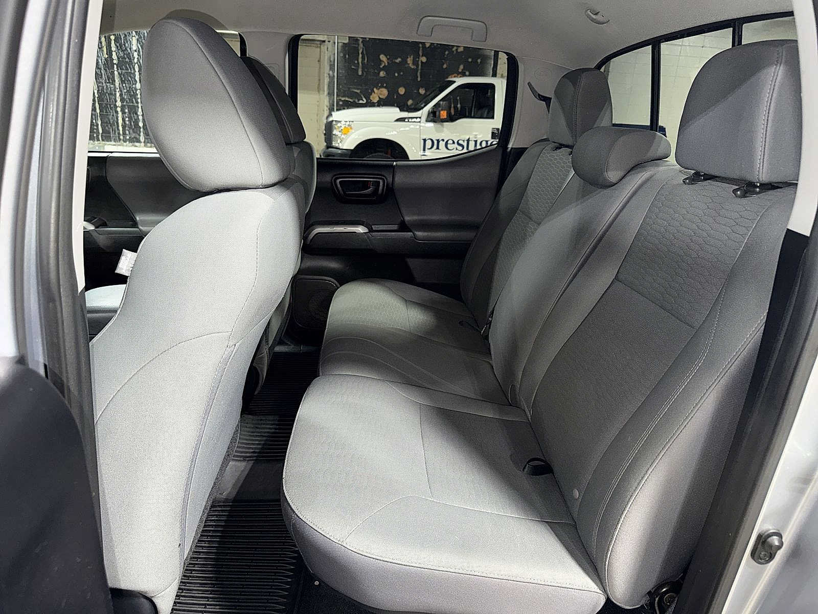 Used 2019 Toyota Tacoma SR5 AWD/4WD image 17