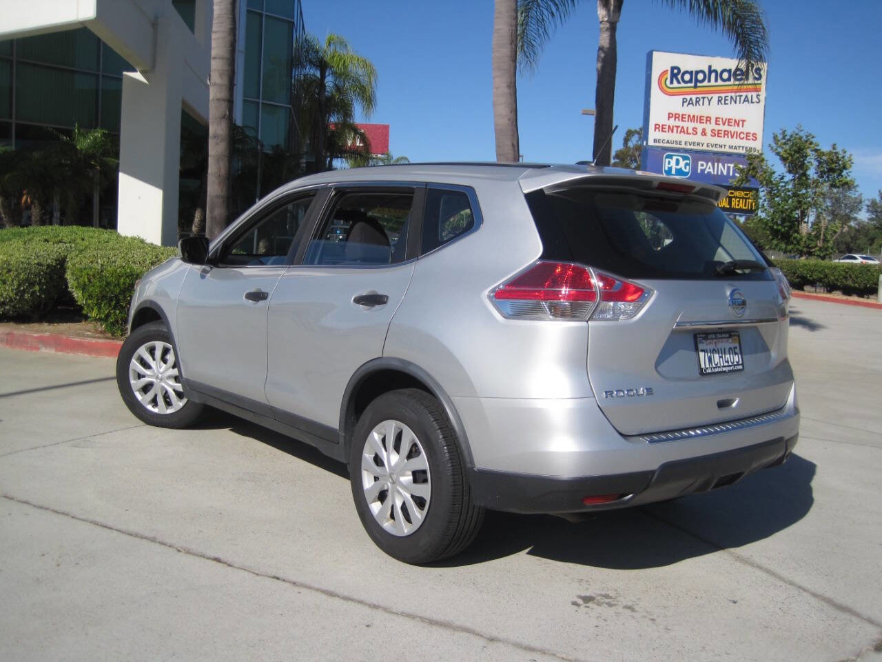 Used 2016 Nissan Rogue S image 9
