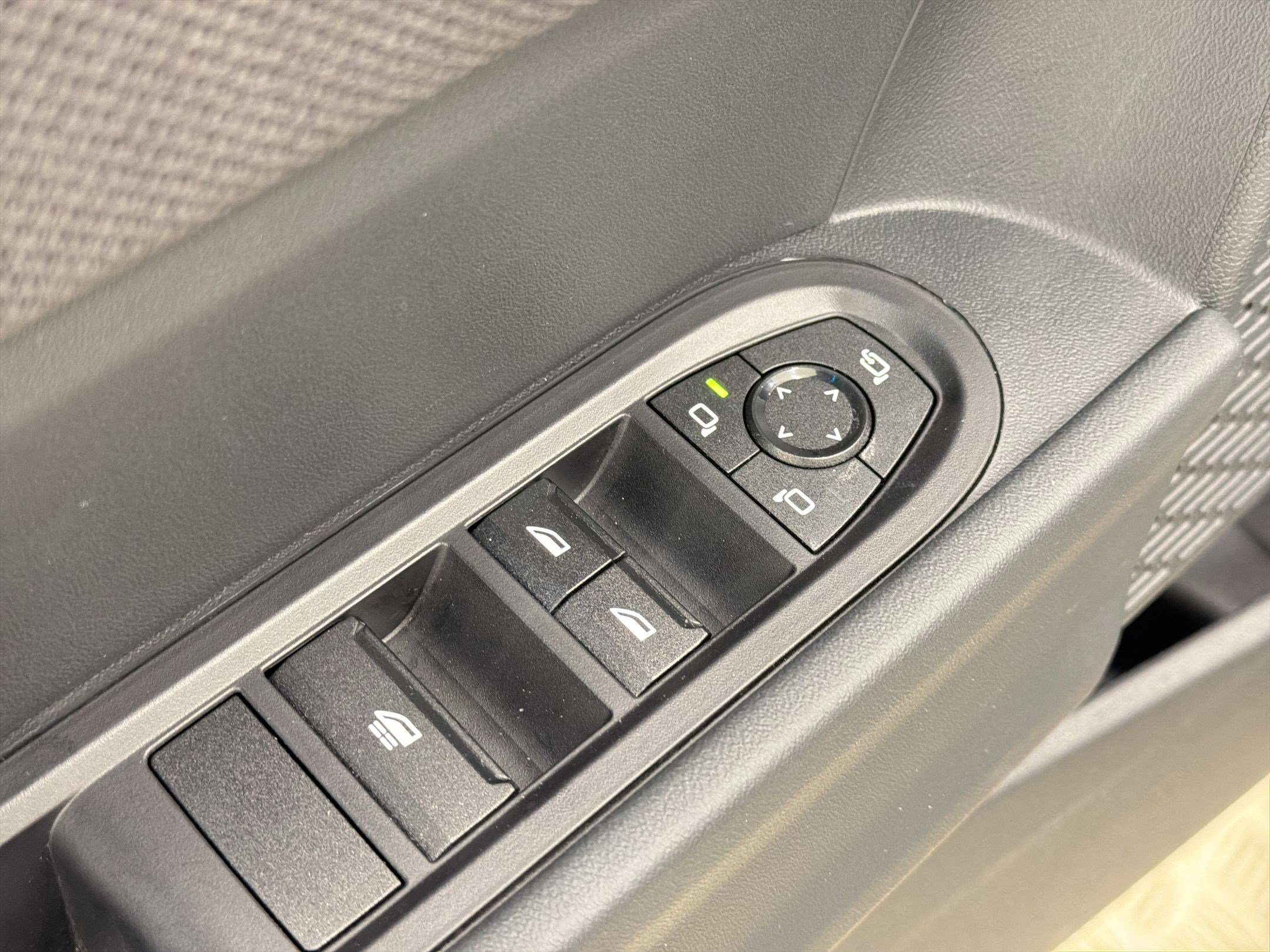 Certified 2025 MINI Cooper S FWD image 19