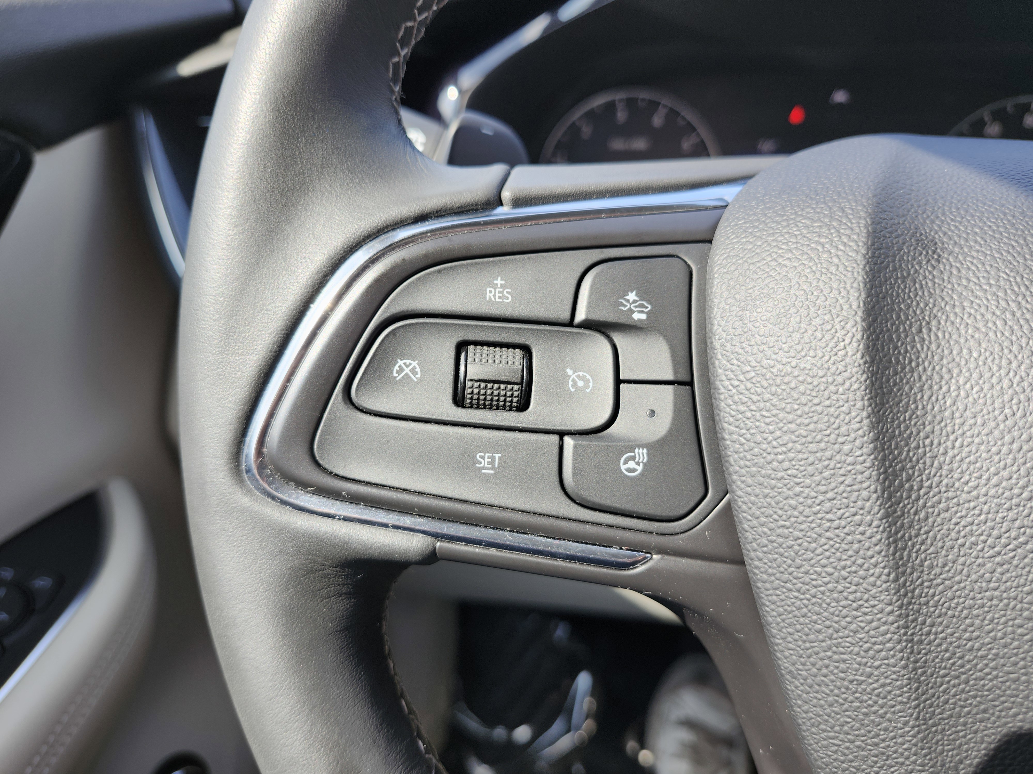 Used 2023 Buick Envision Preferred image 37