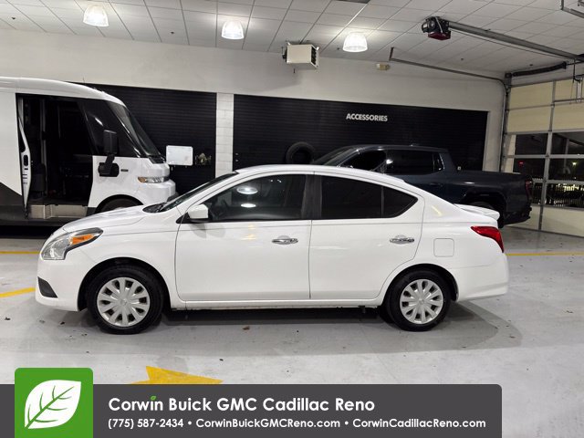 Used 2018 Nissan Versa SV FWD image 5
