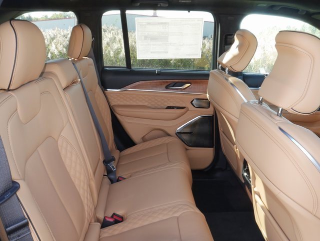 New 2025 Jeep Grand Cherokee Summit image 19