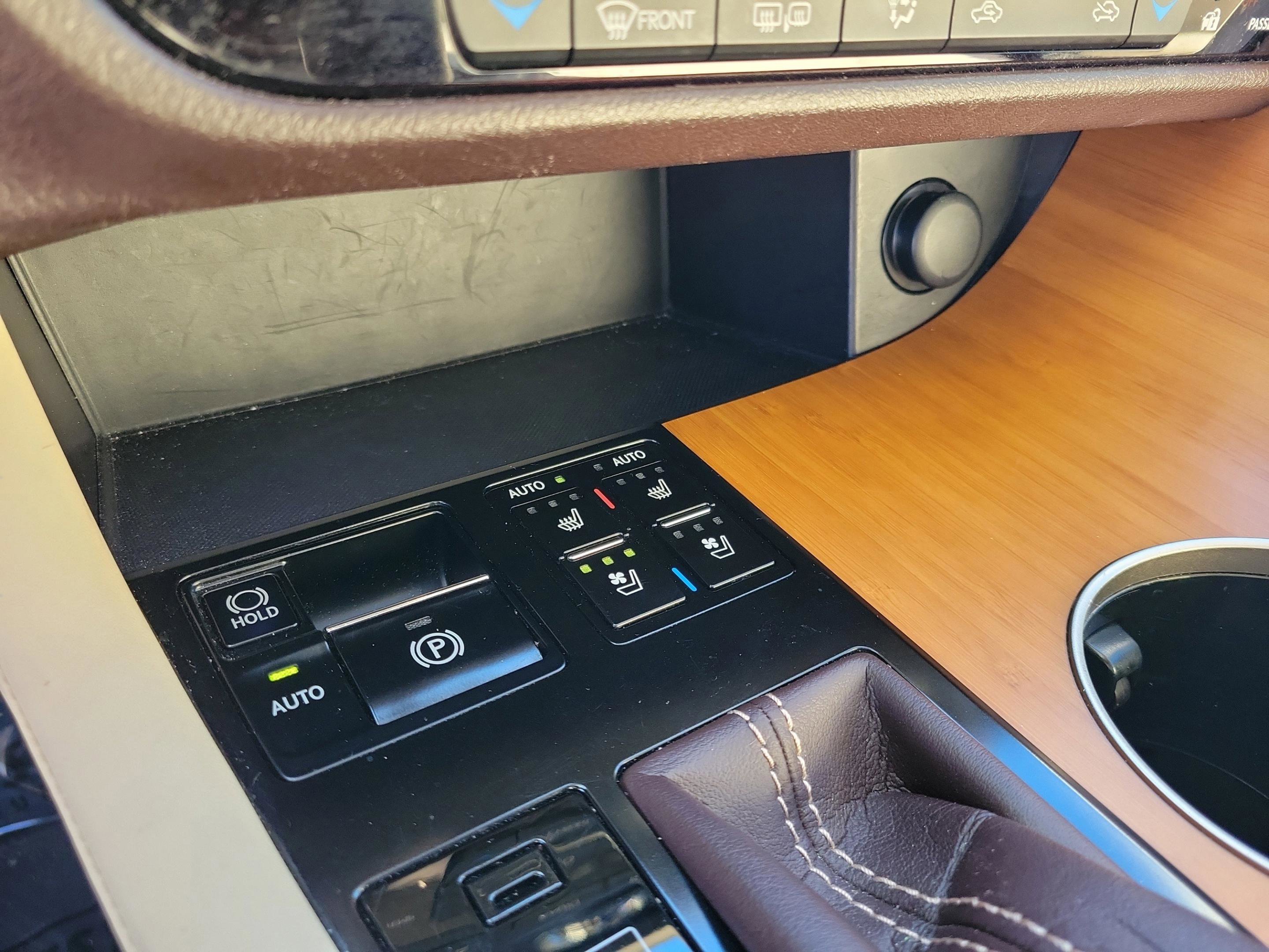 Used 2018 Lexus RX 350 FWD w/ Premium Package image 33