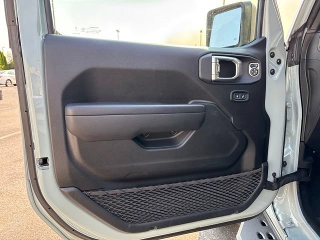 Used 2023 Jeep Wrangler Rubicon AWD/4WD image 12