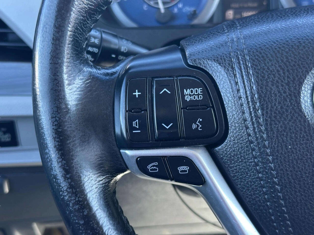 Used 2015 Toyota Sienna XLE image 34