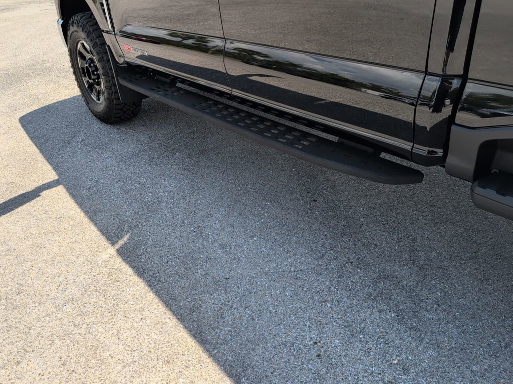 Certified 2025 Ford F250 Lariat w/ Tremor Off-Road Package image 12