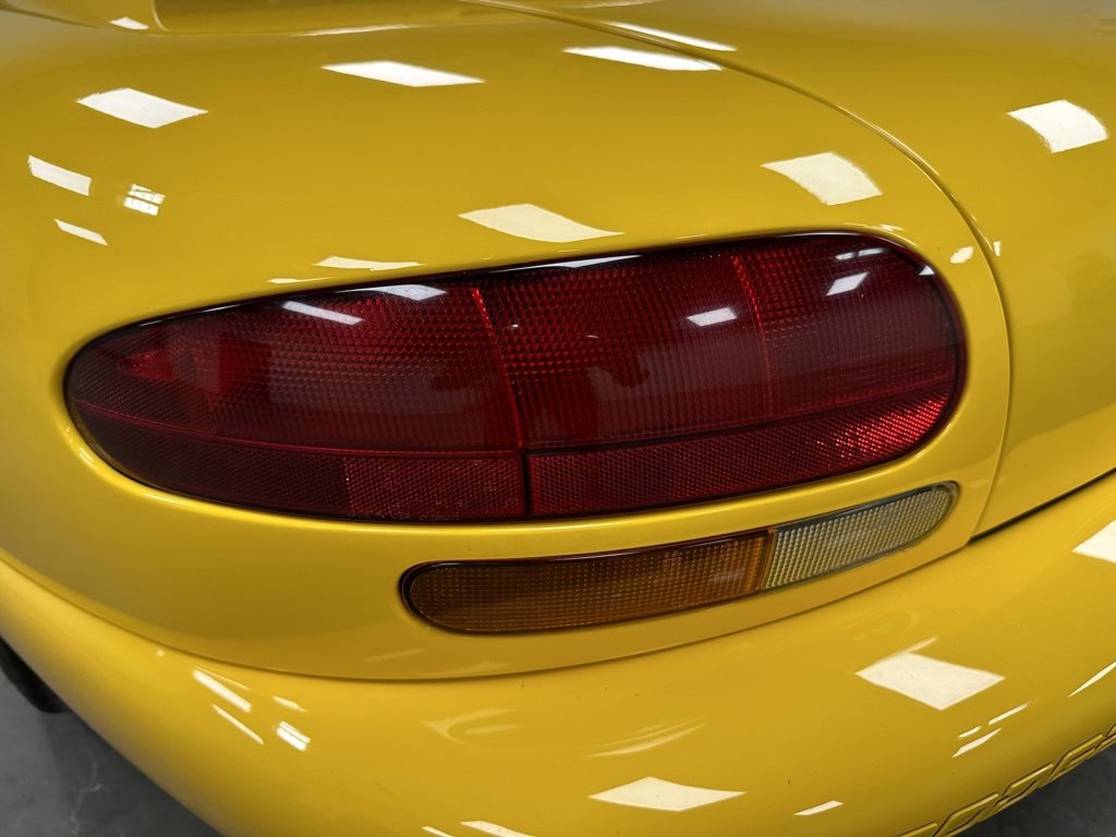 Used 2002 Dodge Viper RT/10 image 12