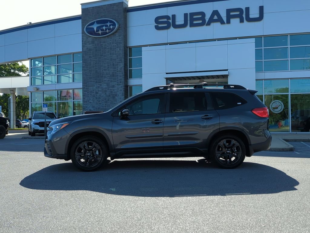 Used 2023 Subaru Ascent Onyx Edition image 4
