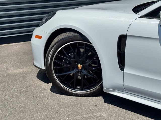 Certified 2023 Porsche Panamera 4 Platinum Edition AWD/4WD image 12