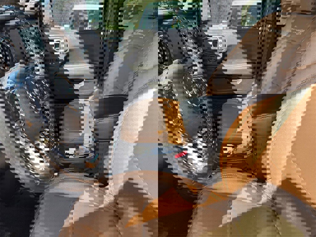 Used 2023 Jeep Wrangler Unlimited Rubicon w/ LED Lighting Group image 15