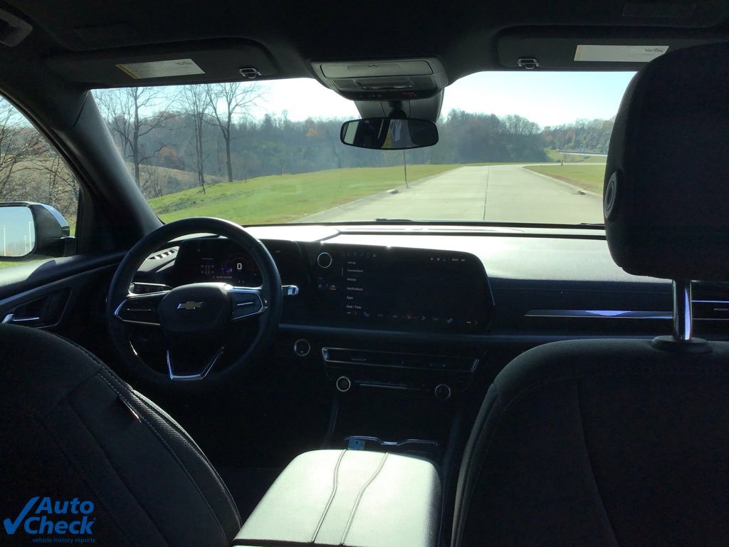 Used 2024 Chevrolet Traverse LT image 21