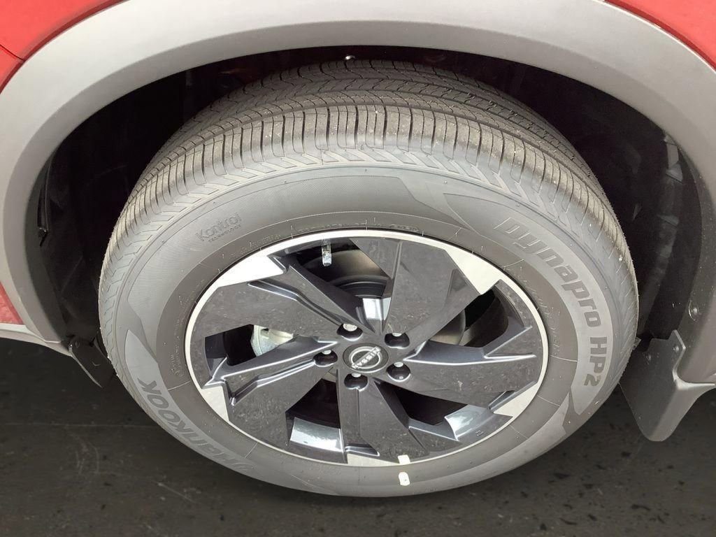 Used 2026 Nissan Rogue SV image 10