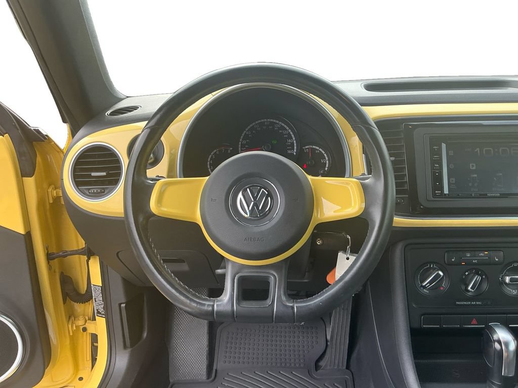 Used 2013 Volkswagen Beetle 2.5 FWD image 18