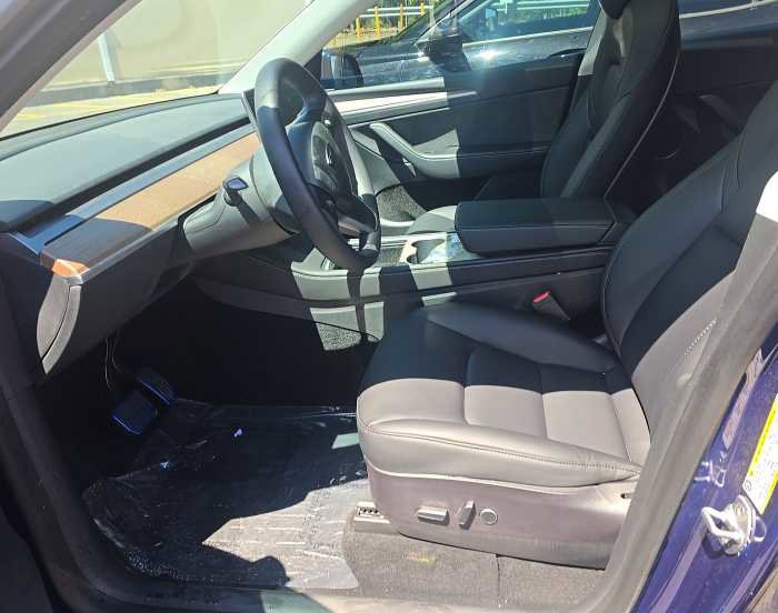 Used 2023 Tesla Model Y AWD image 7