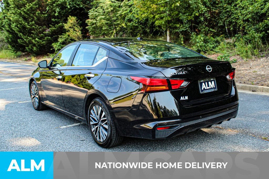 Used 2025 Nissan Altima 2.5 SV FWD image 4
