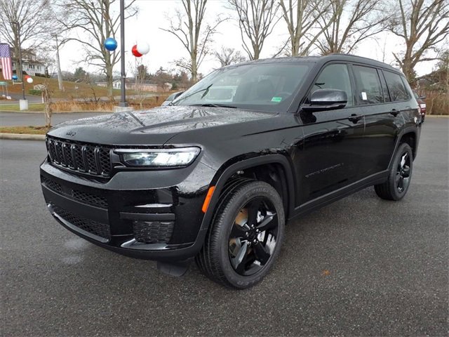 New 2025 Jeep Grand Cherokee L Altitude image 8