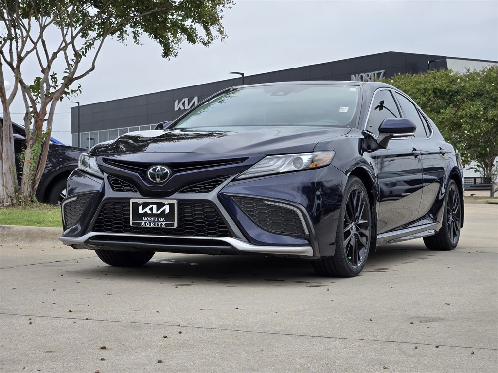 Used 2022 Toyota Camry XSE image 2