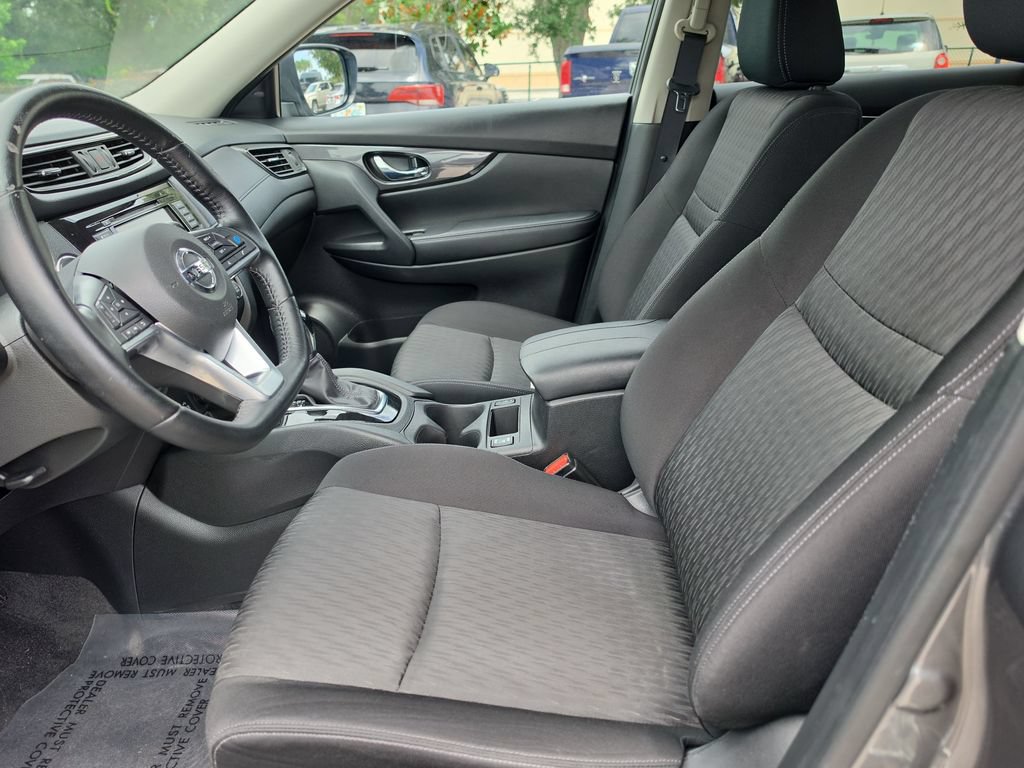 Used 2020 Nissan Rogue SV w/ Premium Package AWD/4WD image 9