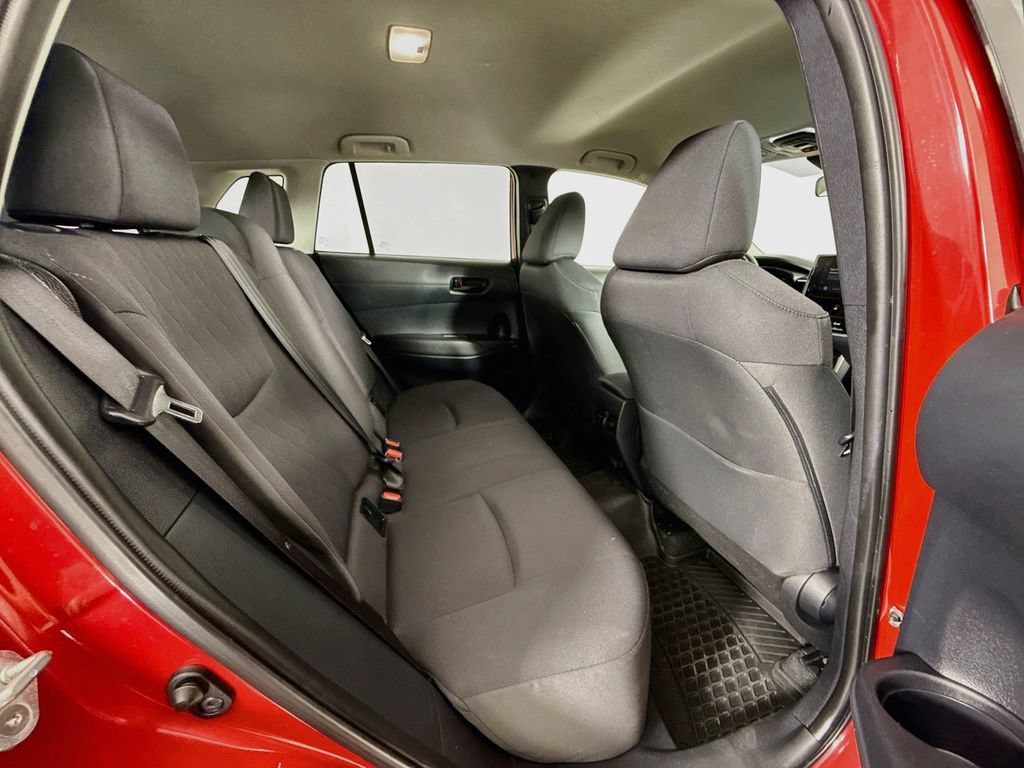 Used 2024 Toyota Corolla Cross LE AWD/4WD image 29
