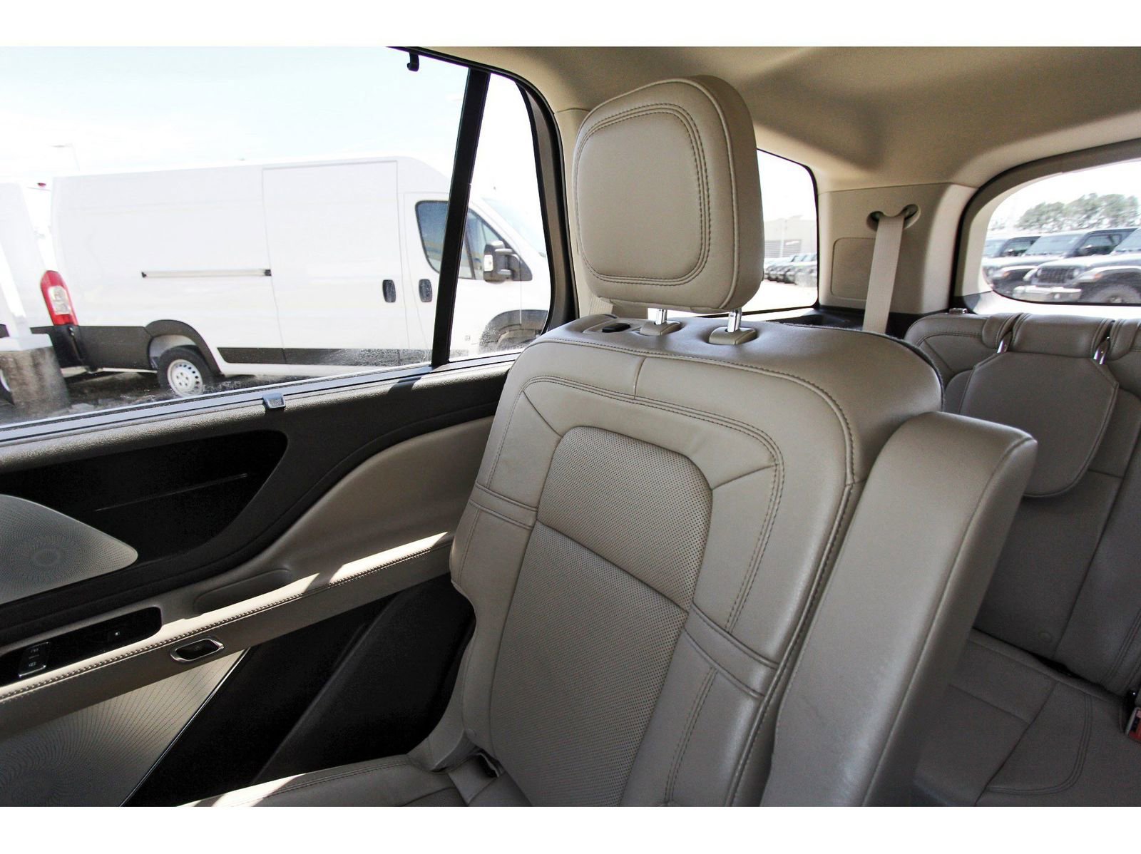 Used 2023 Lincoln Aviator Reserve w/ Equipment Group 201A image 14