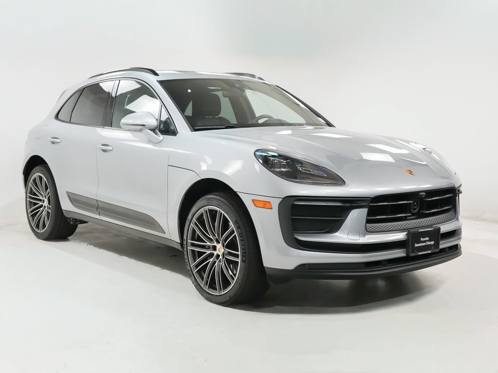 Certified 2026 Porsche Macan AWD/4WD image 8