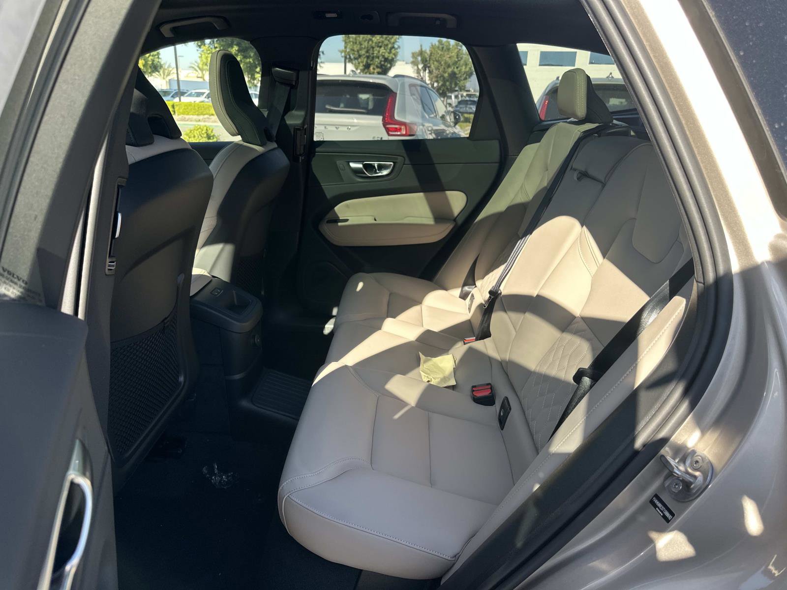 New 2026 Volvo XC60 T8 Plus w/ Protection Package Premier AWD/4WD image 17