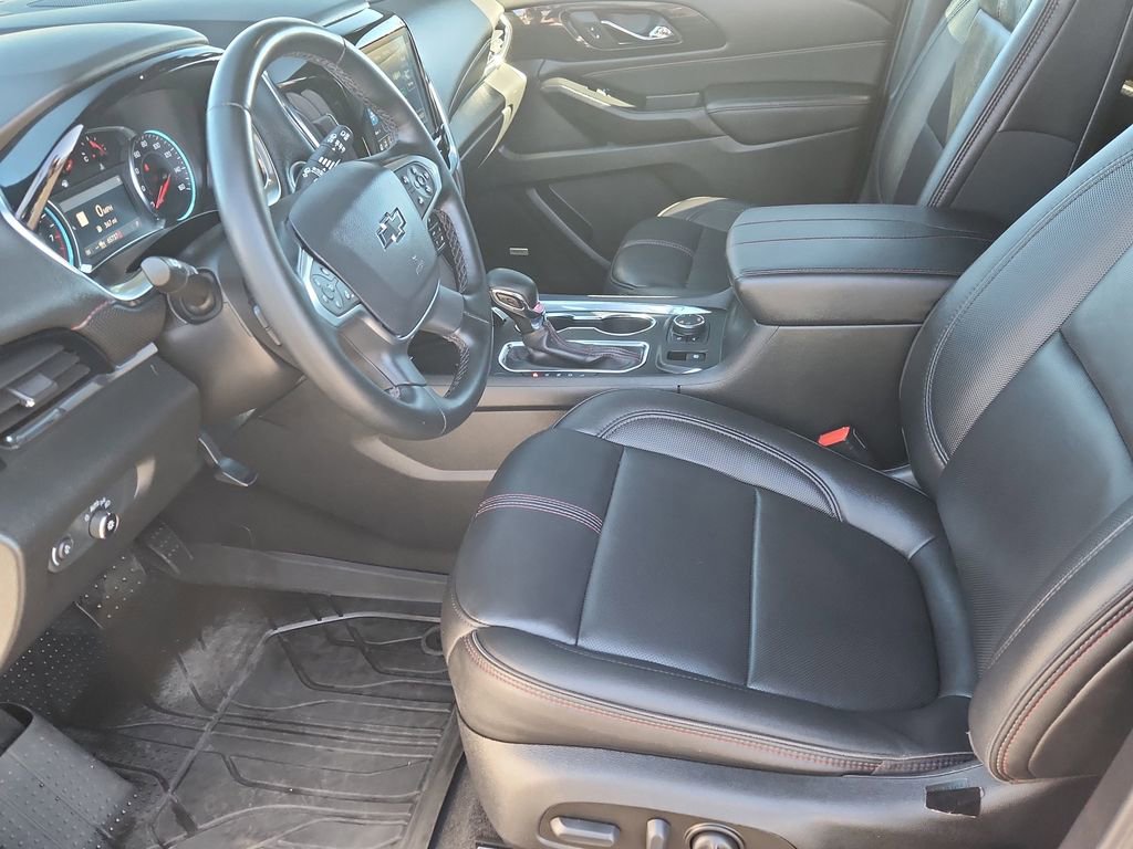 Used 2023 Chevrolet Traverse RS w/ LPO, Floor Liner Package image 7
