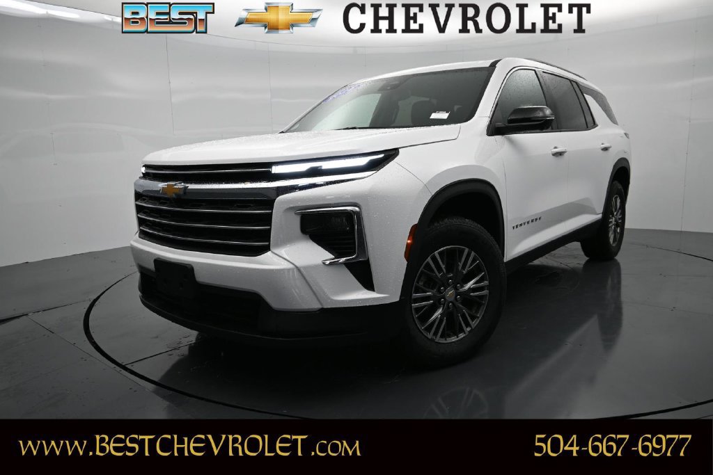 Used 2024 Chevrolet Traverse LT FWD image 1