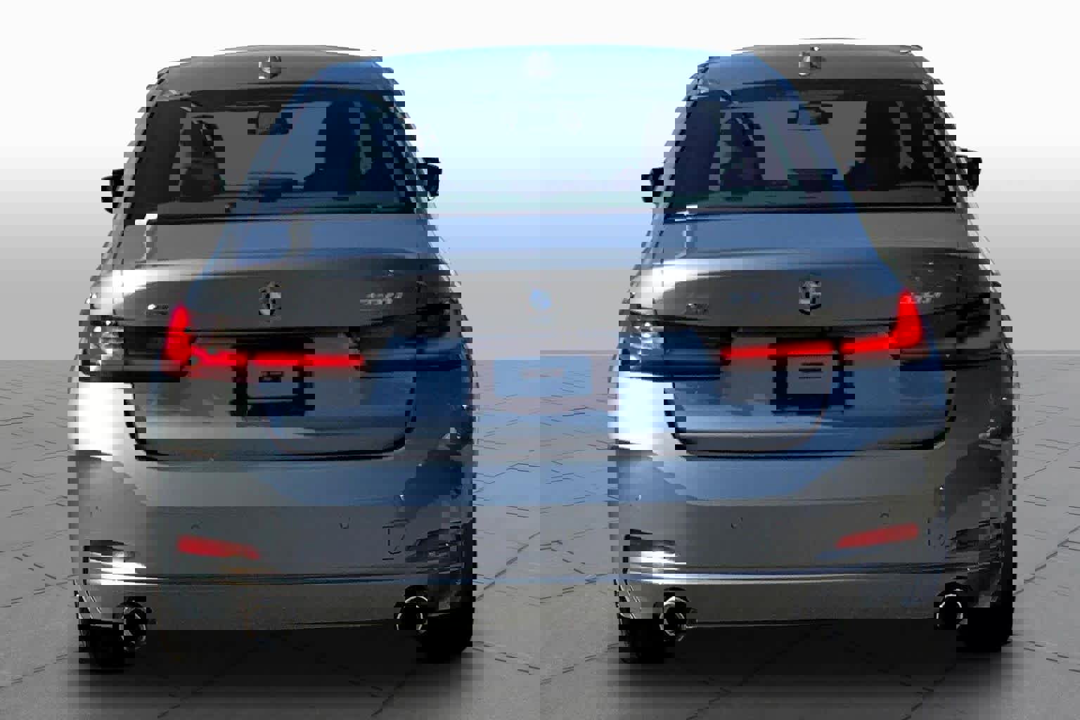 Used 2023 BMW 330i xDrive Sedan w/ Premium Package image 5