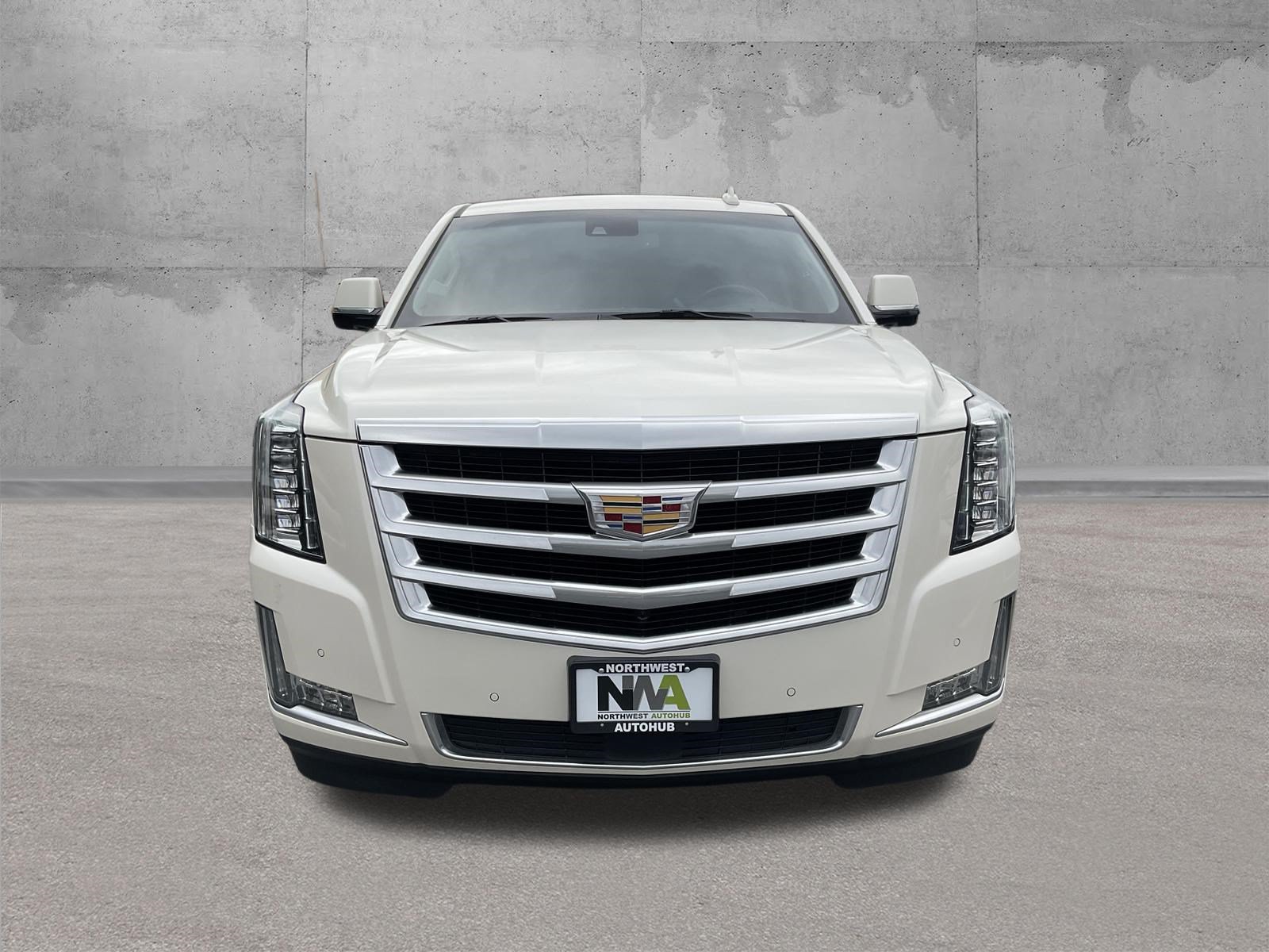Used 2015 Cadillac Escalade Premium AWD/4WD image 5