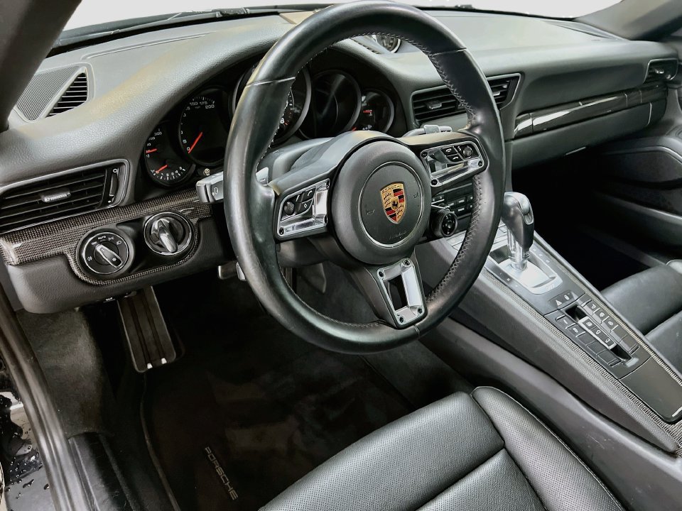 Certified 2017 Porsche 911 Carrera S RWD image 4