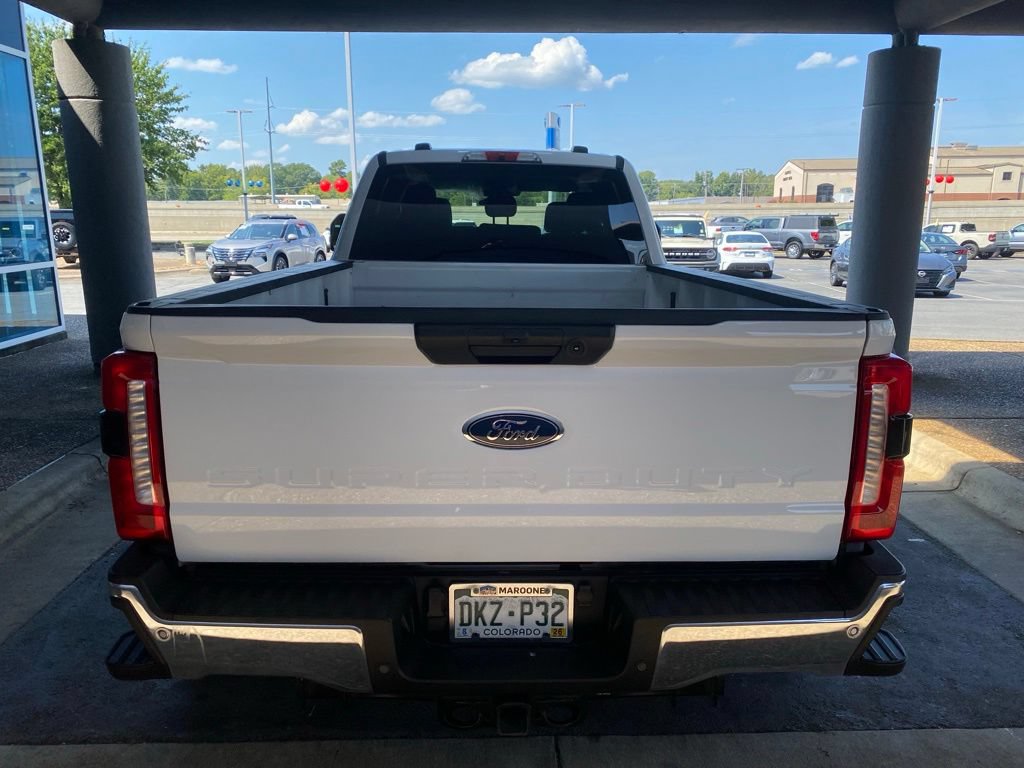 Used 2025 Ford F350 4x4 Crew Cab DRW Super Duty image 6