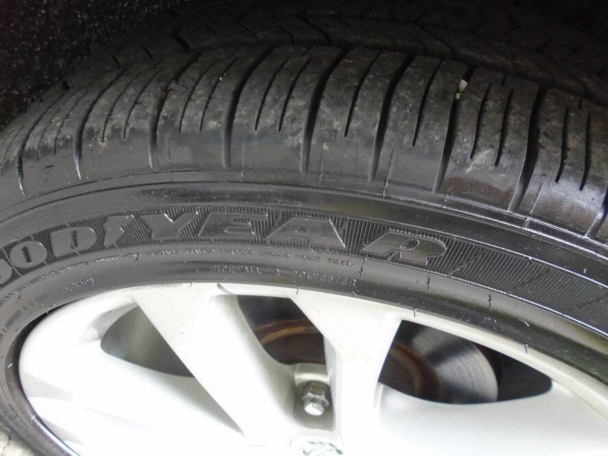 Used 2011 Nissan Altima 3.5 SR FWD image 30