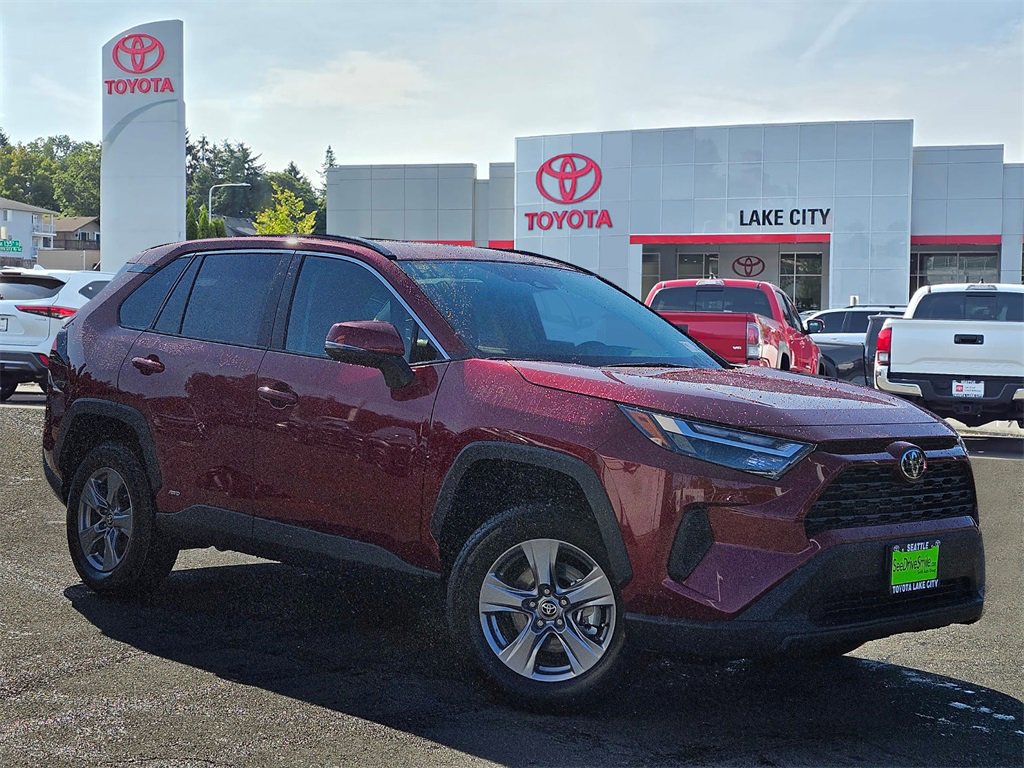 New 2025 Toyota RAV4 XLE