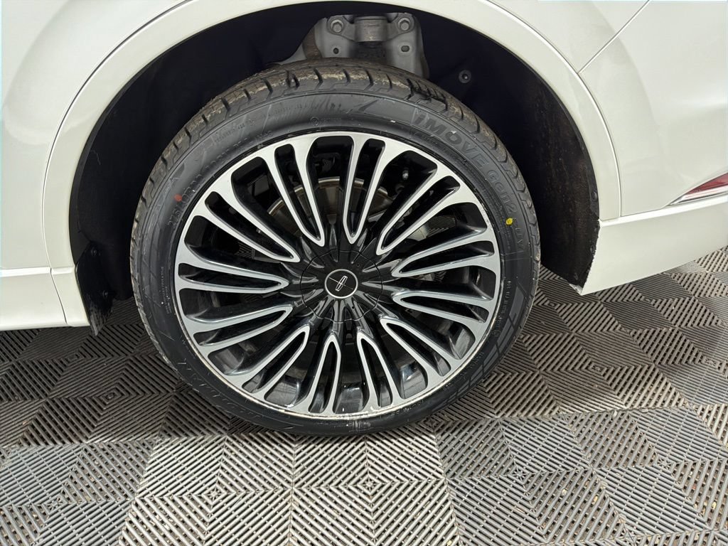 Used 2020 Lincoln Aviator Black Label w/ Dynamic Handling Package AWD/4WD image 34