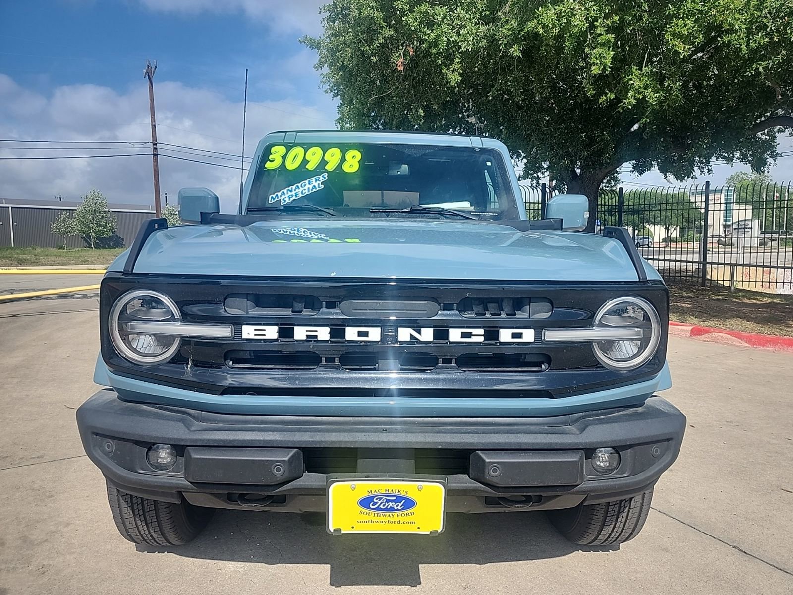 Used 2021 Ford Bronco Outer Banks image 8