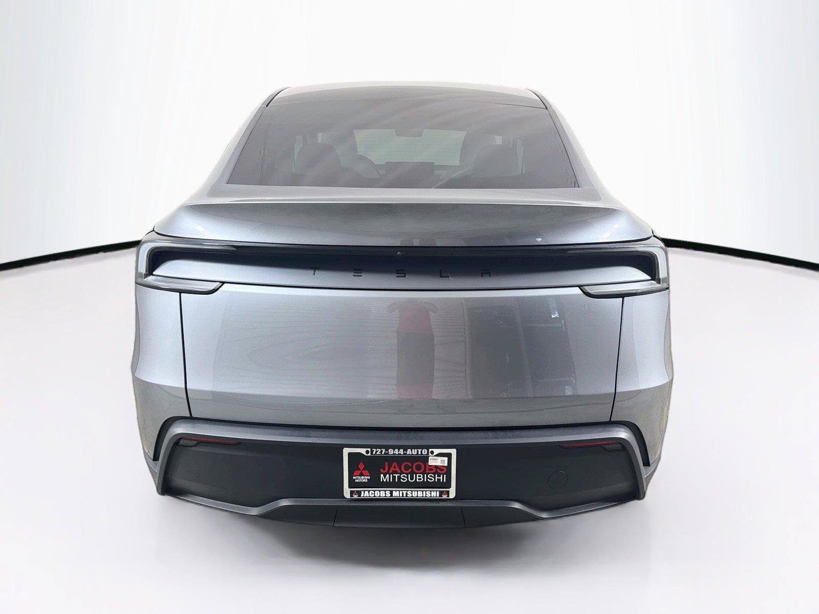 Used 2026 Tesla Model Y Long Range RWD image 5