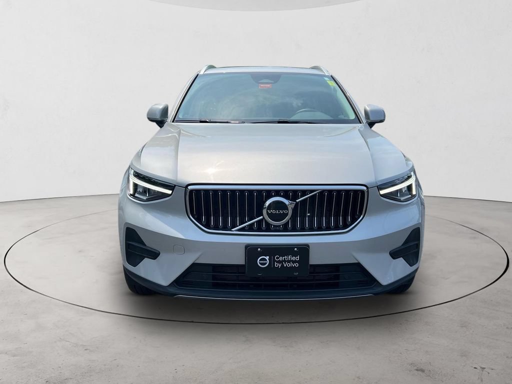 Certified 2025 Volvo XC40 B5 Core AWD/4WD image 8