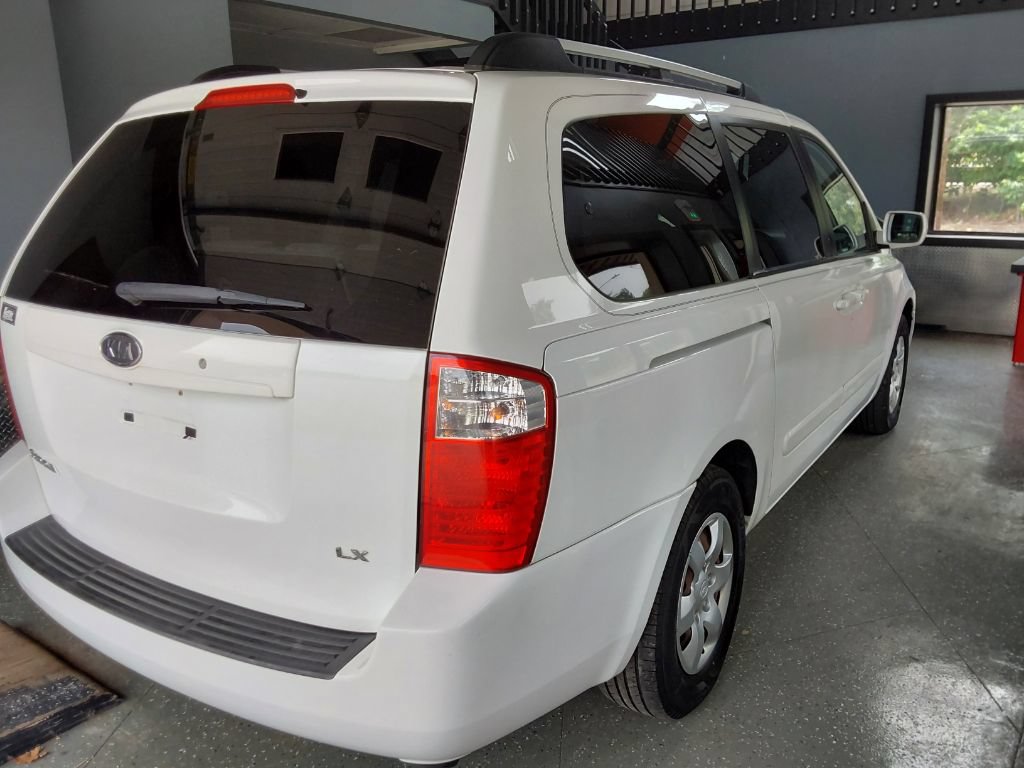 Used 2008 Kia Sedona LX FWD image 10