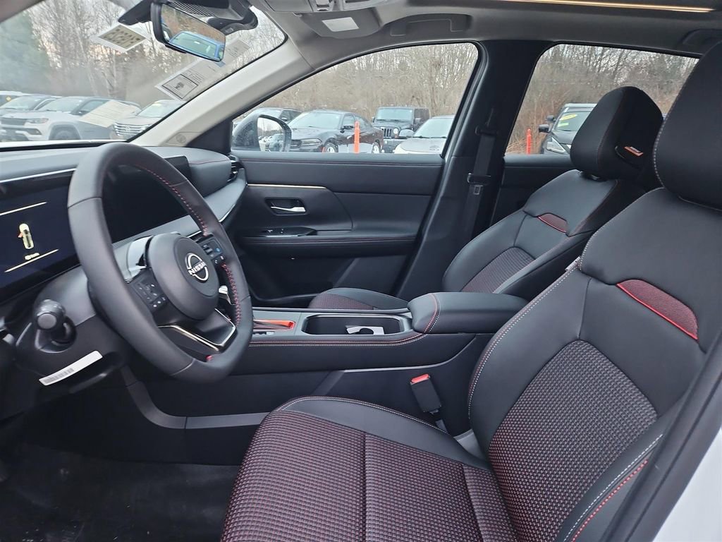 New 2026 Nissan Kicks SR w/ SR Premium Package image 10