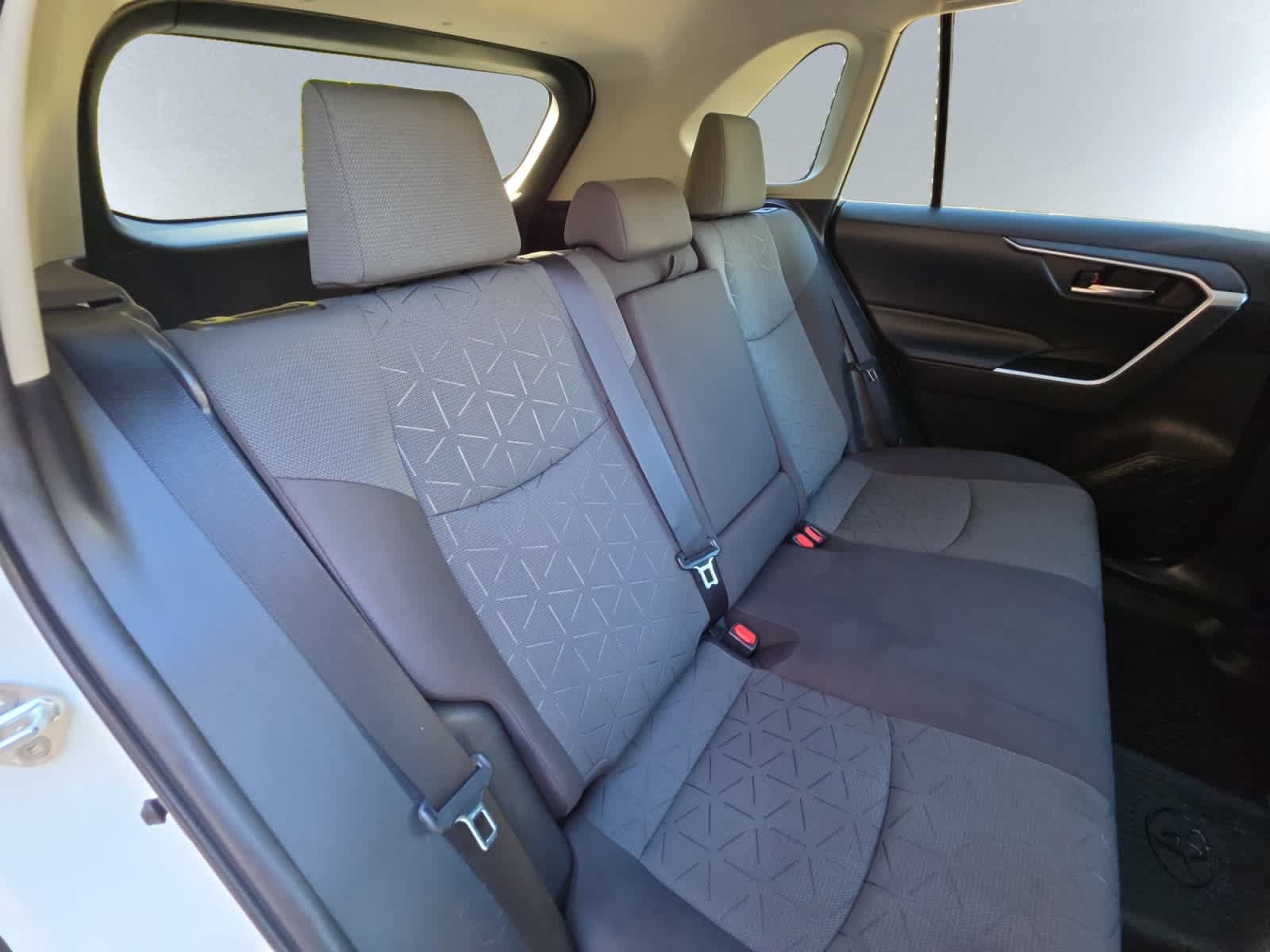 Used 2020 Toyota RAV4 XLE w/ All Weather Liner Package AWD/4WD image 18
