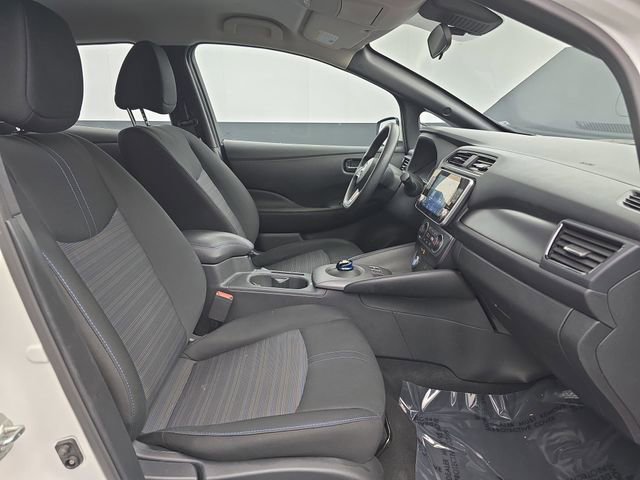Used 2024 Nissan Leaf S image 38