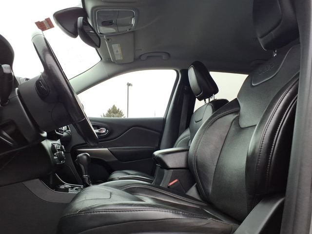 Used 2020 Jeep Cherokee Limited image 13