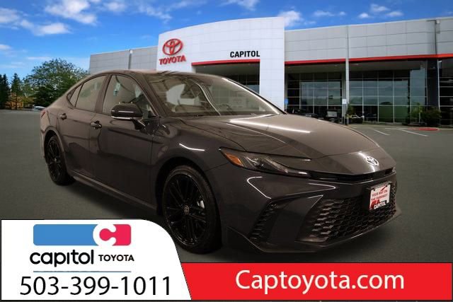Used 2025 Toyota Camry SE image 1