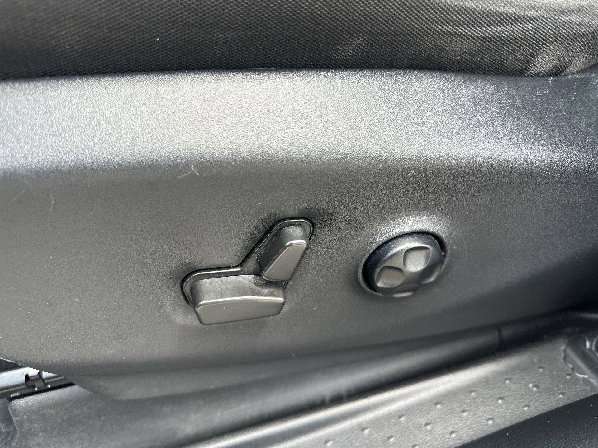 Used 2021 Chrysler Pacifica Touring w/ S Appearance Package image 14