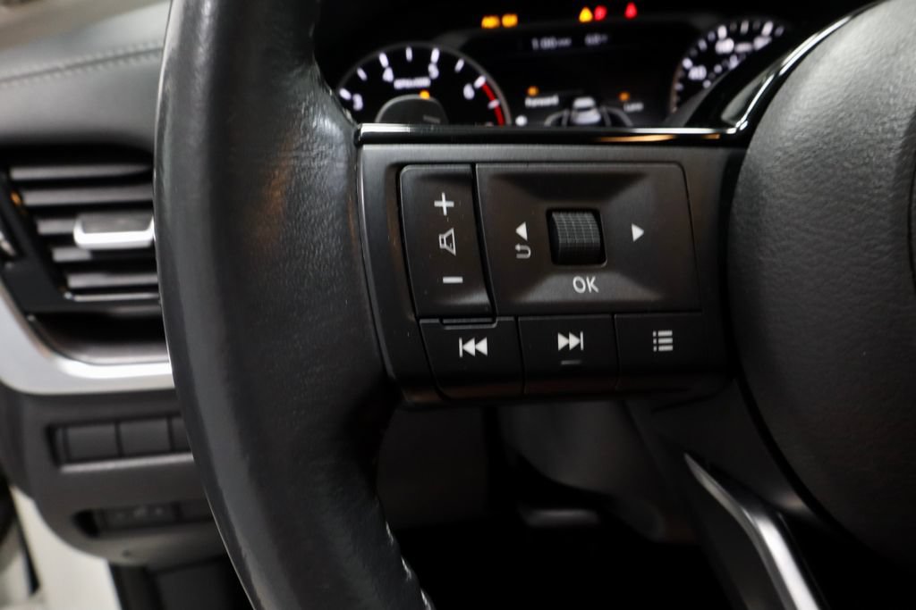 Certified 2021 Nissan Rogue SV w/ Premium Package FWD image 27