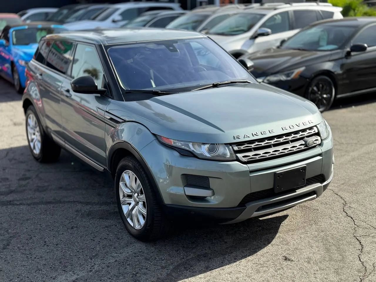 Used 2015 Land Rover Range Rover Evoque Pure image 3