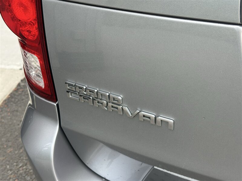 Used 2016 Dodge Grand Caravan SE w/ Quick Order Package 29E SE FWD image 46