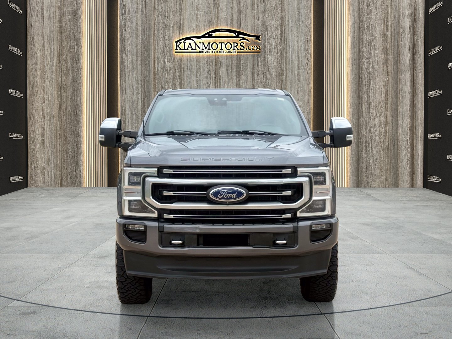 Used 2022 Ford F250 Platinum AWD/4WD image 2